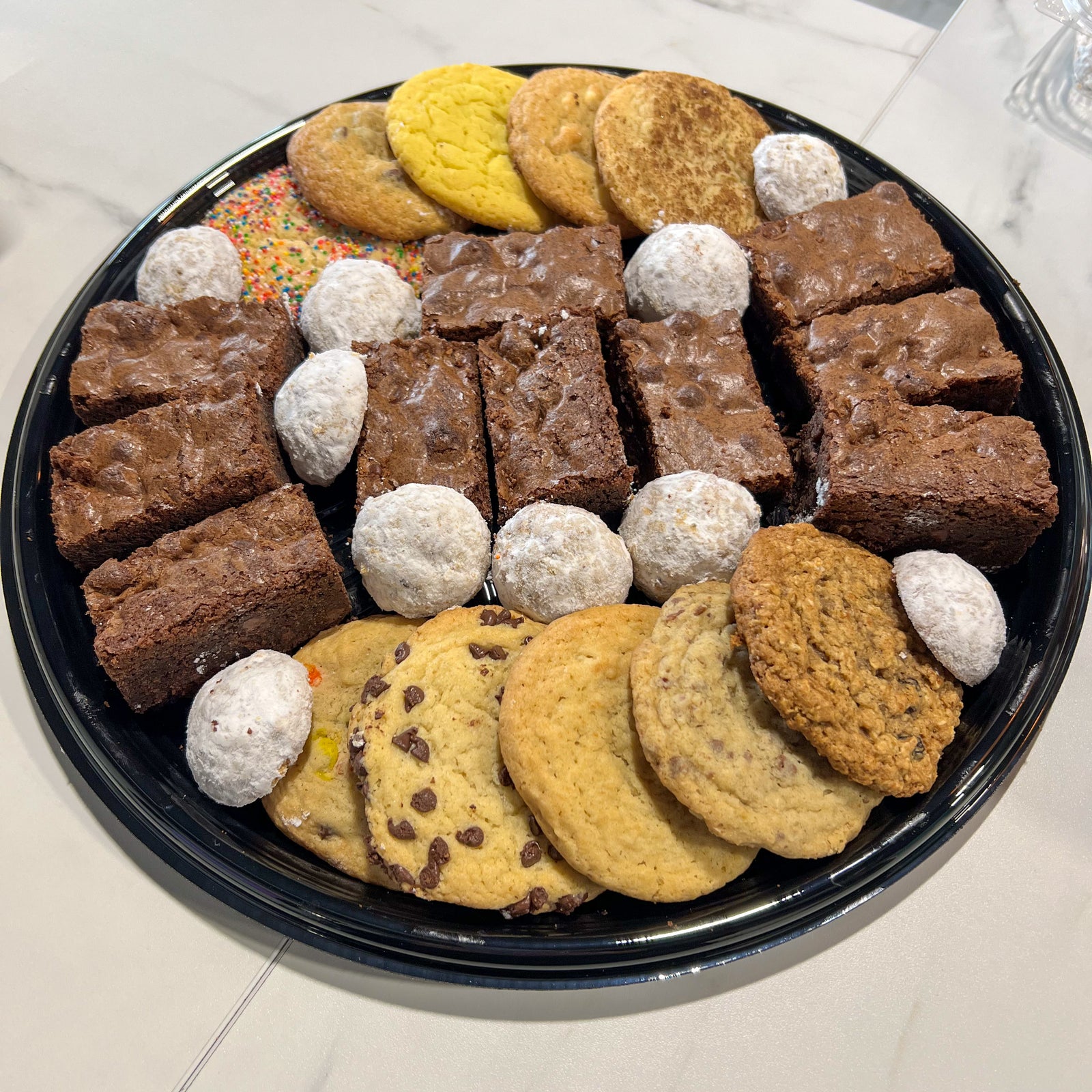 Medium Cookie & Brownie Tray 30 Piece