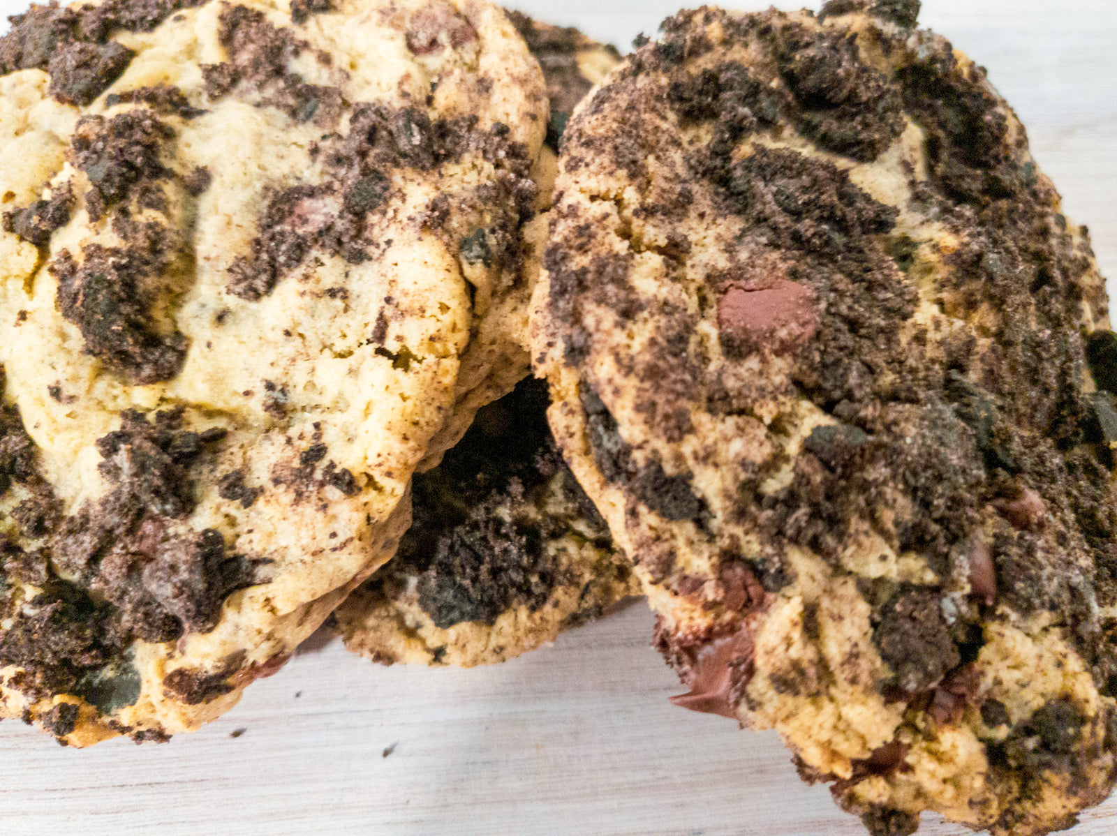 Gourmet Cookies & Cream Cookies